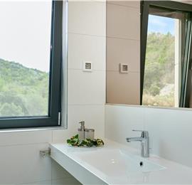 6 Bedroom Seafront Villa with Pool near Slano, Sleeps 12-14